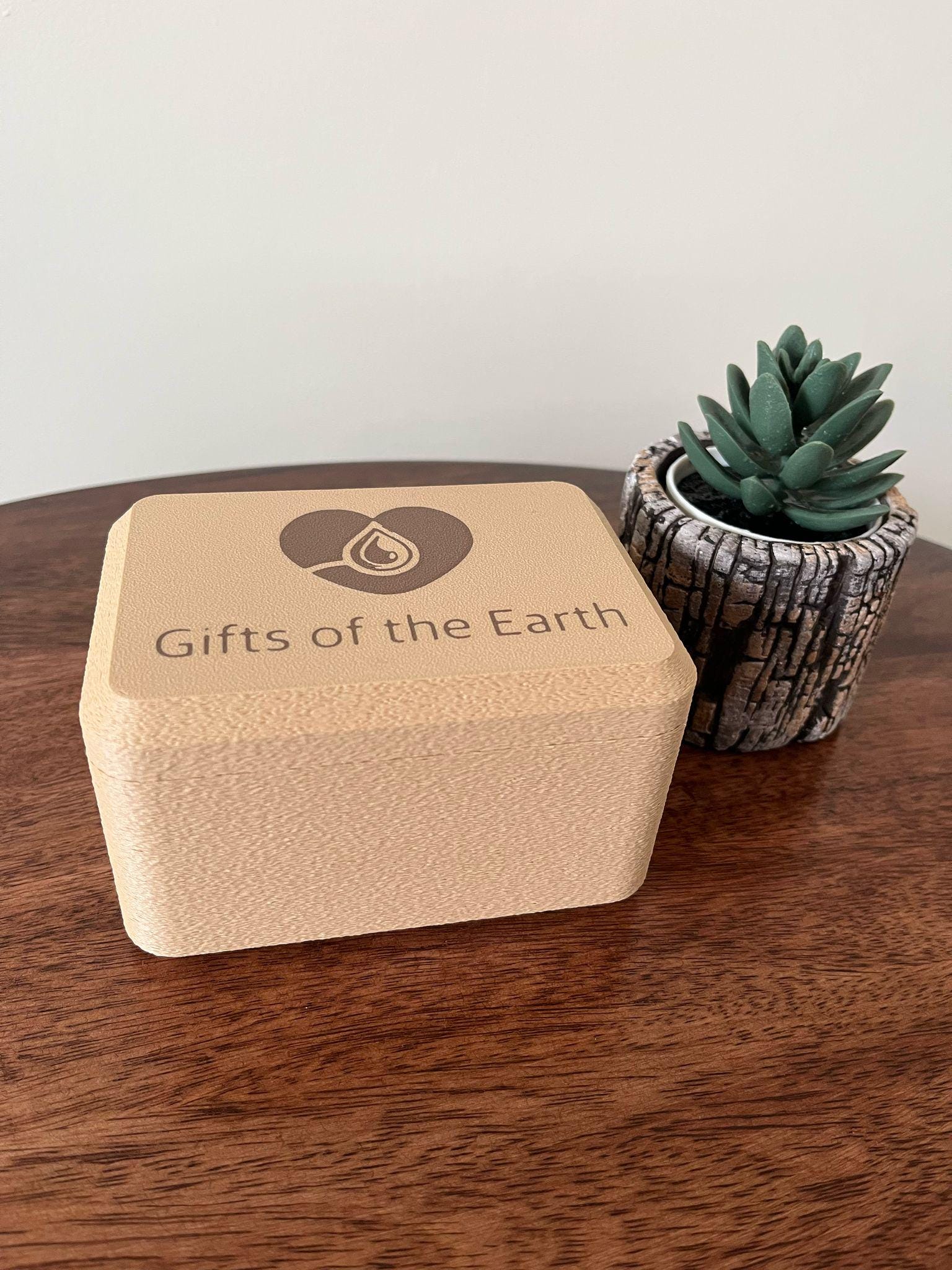 Customizable Essential Oils Box – Personalized Organizer for 15ml Bottles | Storage Case for Aromatherapy Lovers